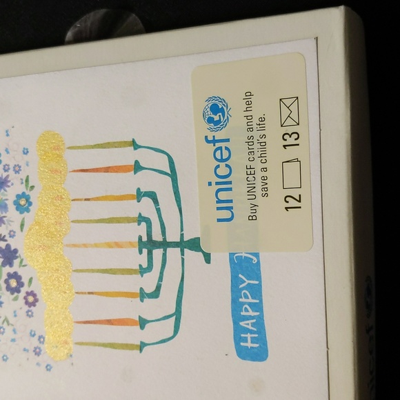 45 Tri Colored Chanukah Beeswax Candles & UNICEF Cards - Picture 5 of 6